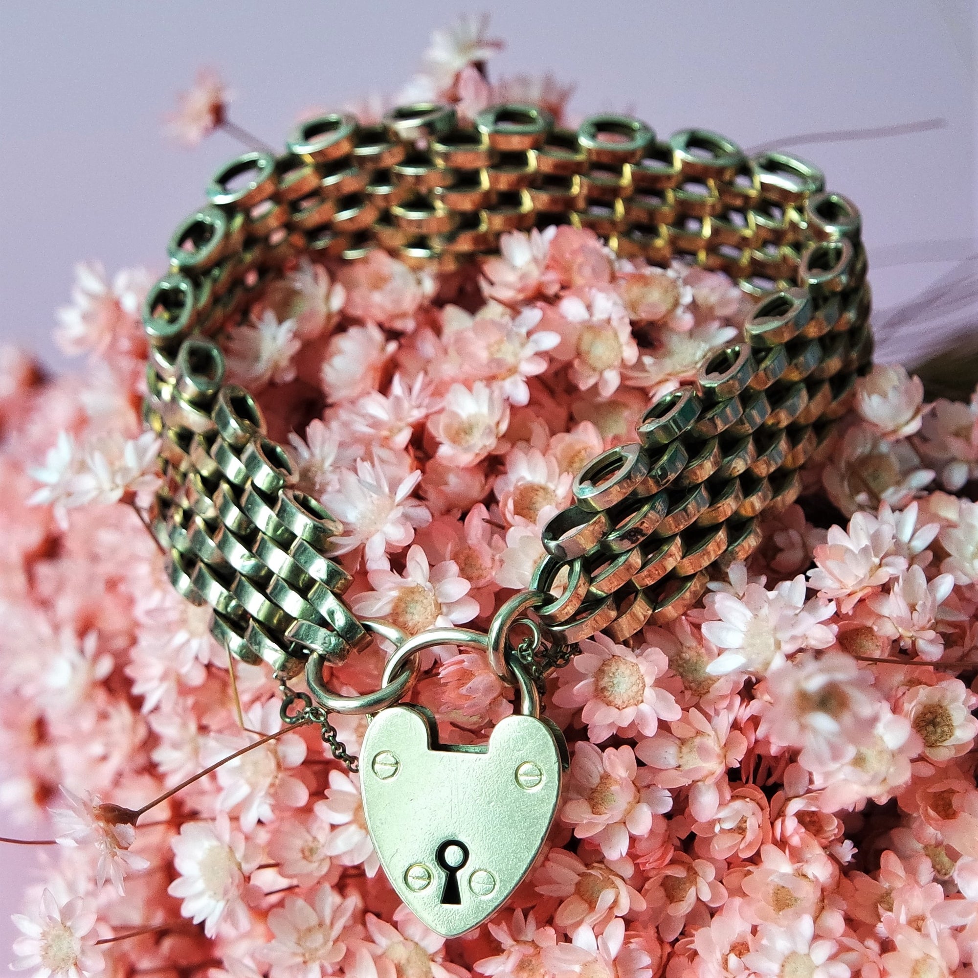 Antique Gold Bracelet with Heart Shaped Lock